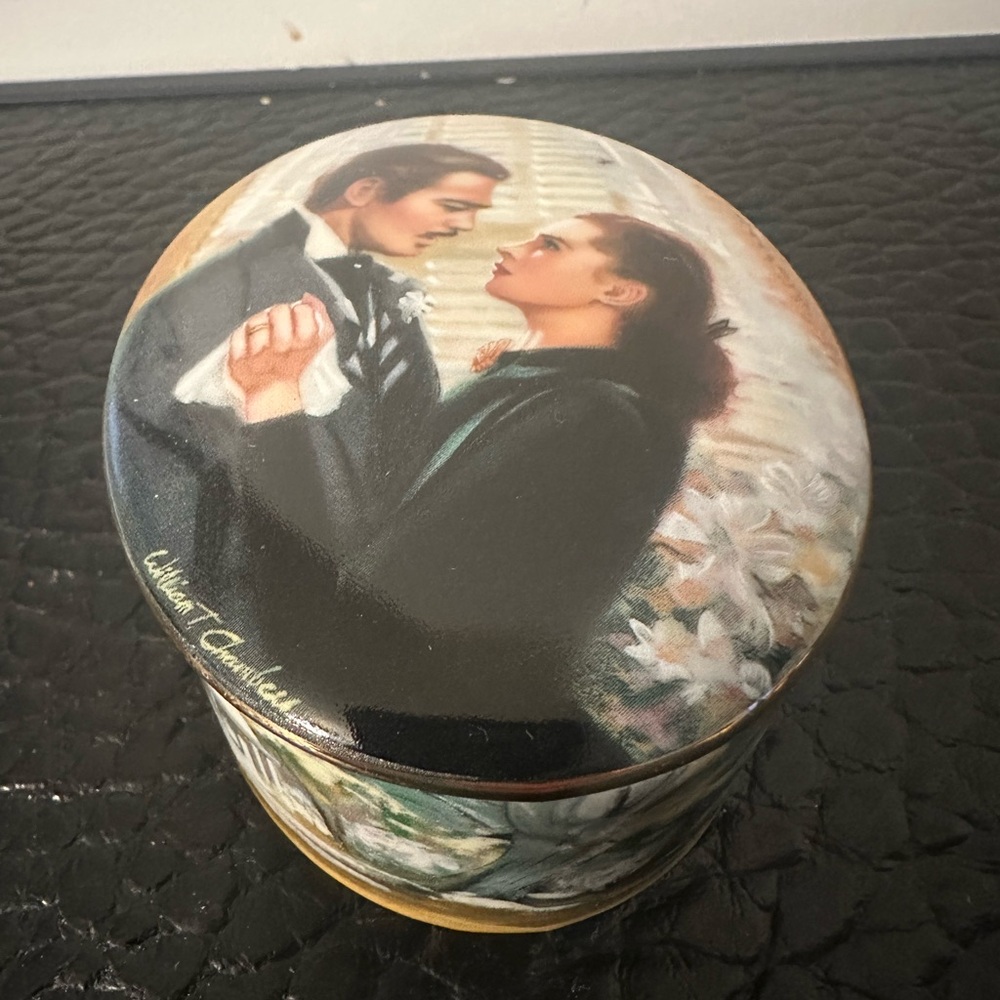 Romantic vintage "The Proposal" by William Chambers Music Box